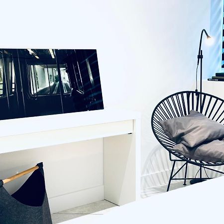Stylish Central Superior Bedroom In Kolonaki Атина Екстериор снимка