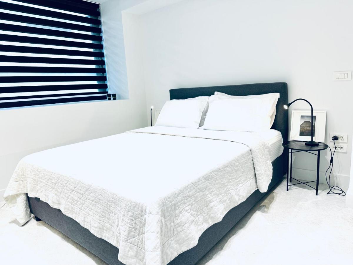 Stylish Central Superior Bedroom In Kolonaki Атина Екстериор снимка
