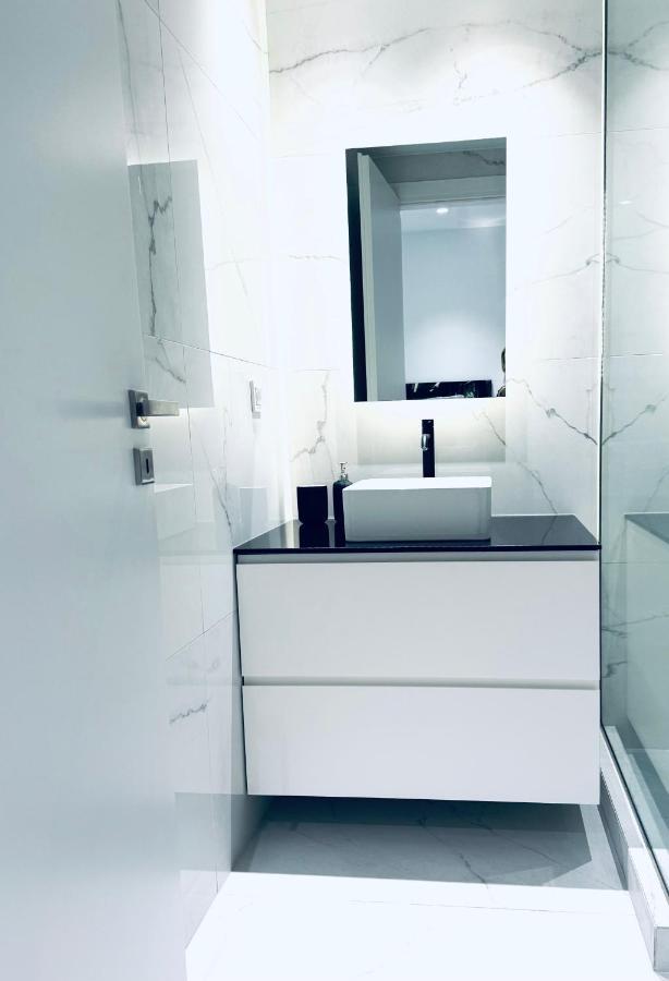Stylish Central Superior Bedroom In Kolonaki Атина Екстериор снимка